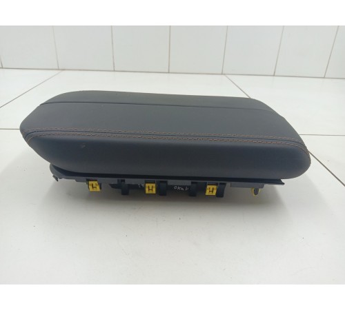 Подлокотник