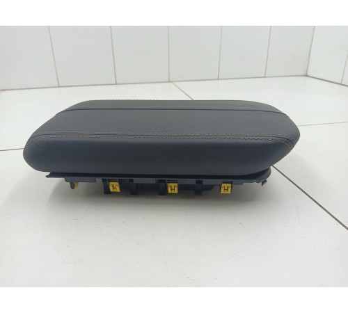 Подлокотник