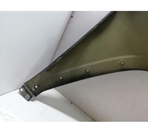 Крыло переднее левое