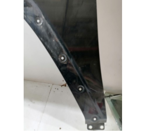 Крыло переднее левое