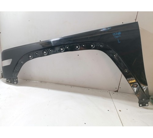 Крыло переднее левое