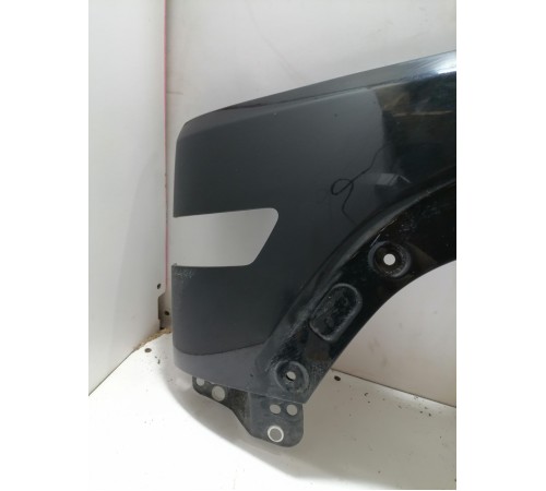 Крыло переднее левое