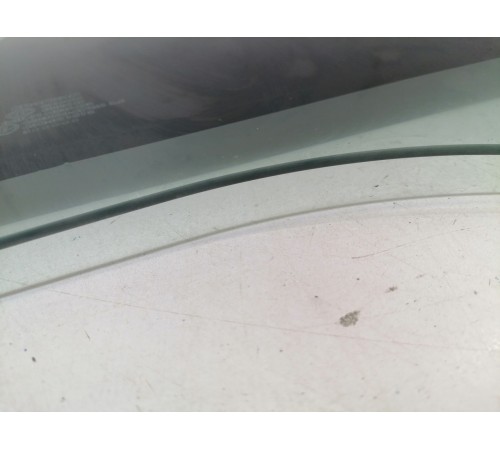 Стекло двери заднее левое