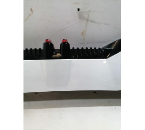 Спойлер крышки багажника