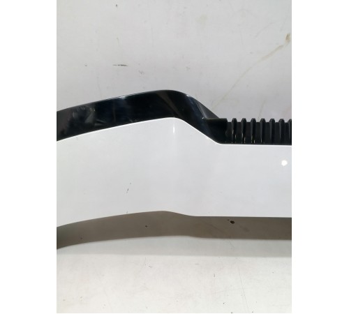 Спойлер крышки багажника