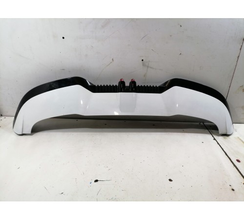 Спойлер крышки багажника