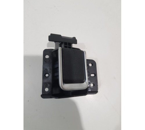 Ручка открывания бардачка