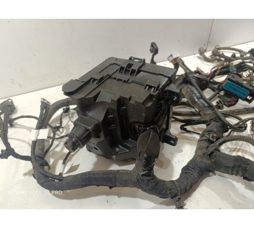 Электропроводка под капот,с монтажным блоком