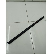 Уплотнитель стекла двери задний правый внутренний