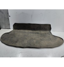 Резиновый коврик багажника