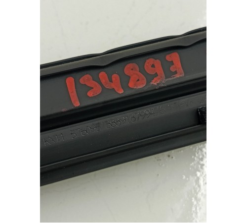 Уплотнитель стекла двери задний правый внутренний