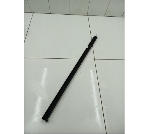 Уплотнитель стекла двери задний правый внутренний