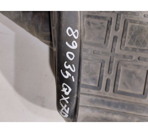 Резиновый коврик багажника