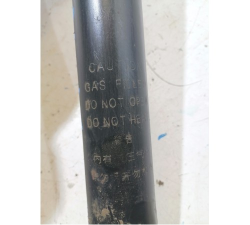 Амортизатор подвески задний левый