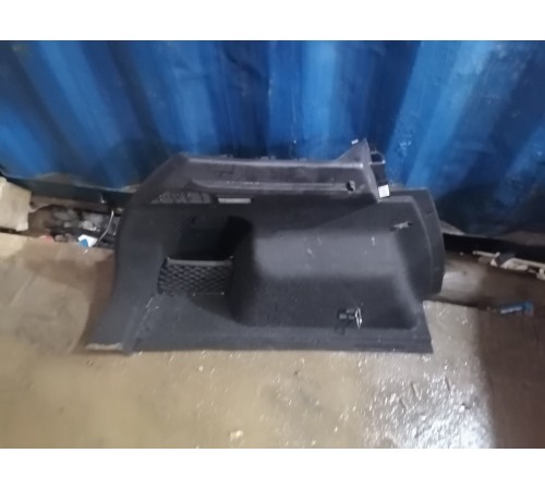 Обшивка багажника задняя левая