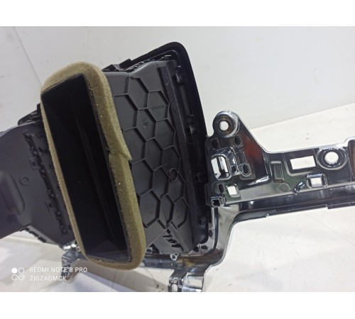 Накладка торпедо декоративная с воздушными дефлекторами