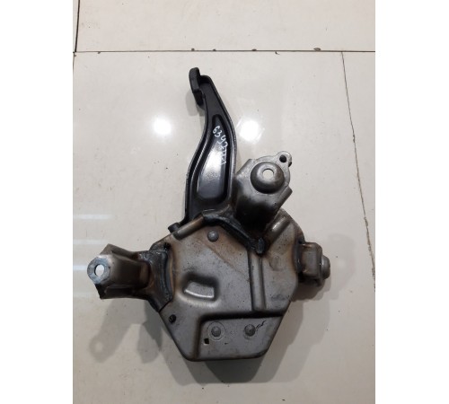 Педаль стояночного тормоза