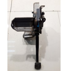 Педаль стояночного тормоза