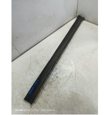 Уплотнитель двери передний правый