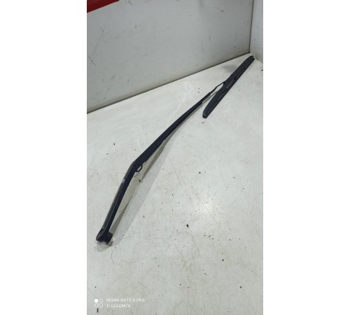 Поводок стеклоочистителя(правый)