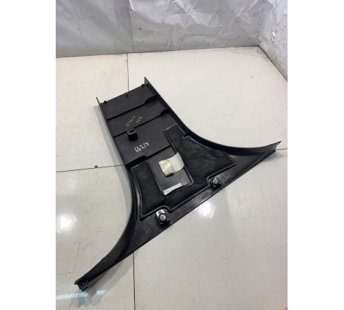 Обшивка центральной стойки (левая, нижняя)