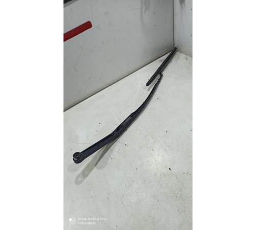 Поводок стеклоочистителя(правый)