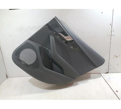 Обшивка двери задняя правая