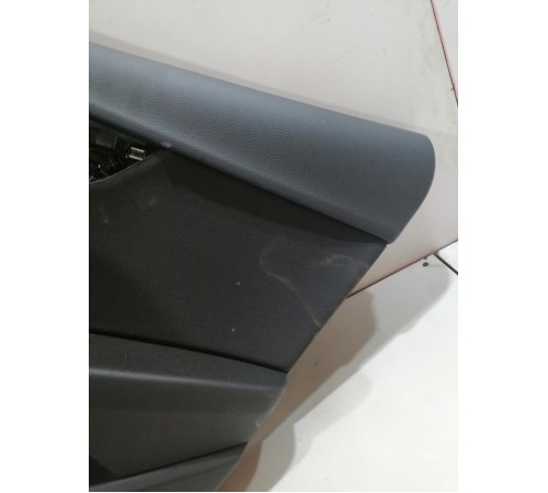 Обшивка двери задняя правая