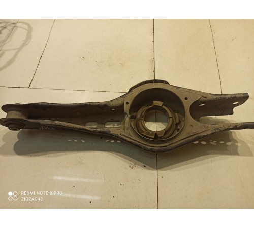 Рычаг подвески (задний, левый)