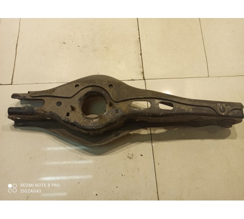 Рычаг подвески (задний, левый)