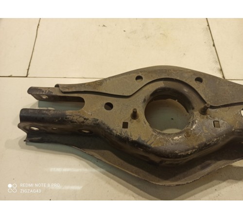 Рычаг подвески (задний, левый)