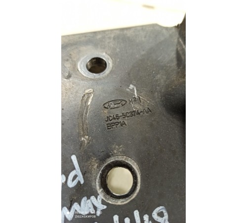 Кронштейн (блокировка) замка кабины задний