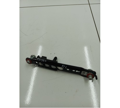 Ограничитель ремня безопасности по высоте