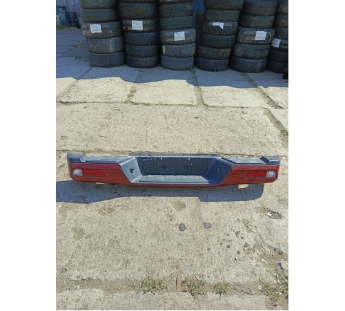 Задний бампер в сборе