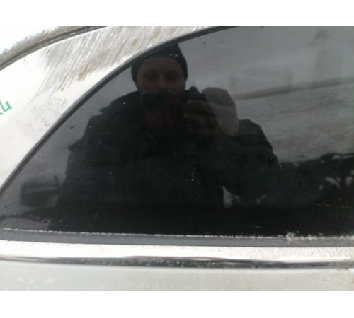 Стекло кузовное,глухое правое