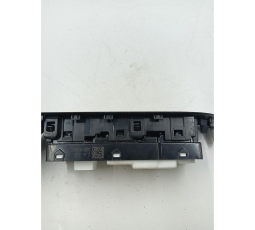 Блок управления стеклоподъемниками передний левый