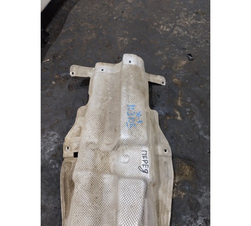 Теплоизоляционный экран центрального тоннеля