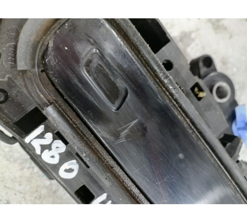 Ручка двери передняя правая внешняя