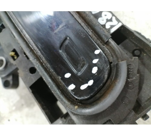 Ручка двери передняя правая внешняя