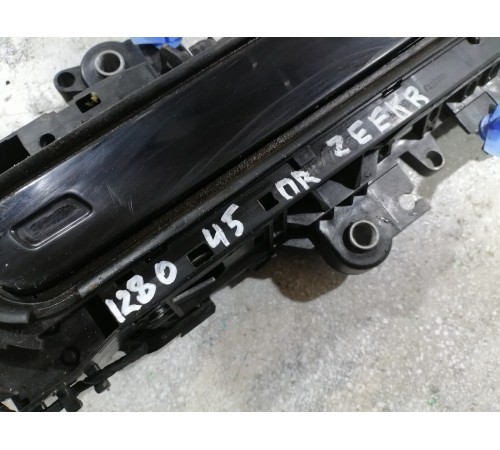 Ручка двери передняя правая внешняя