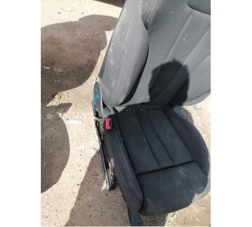 Сиденье переднее левое