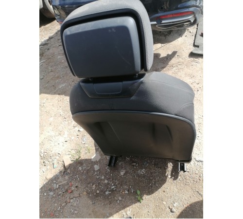 Сиденье переднее левое