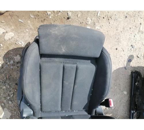 Сиденье переднее левое