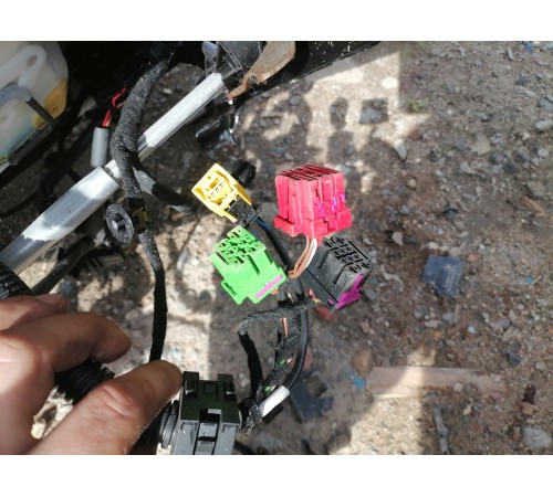 Сиденье переднее левое