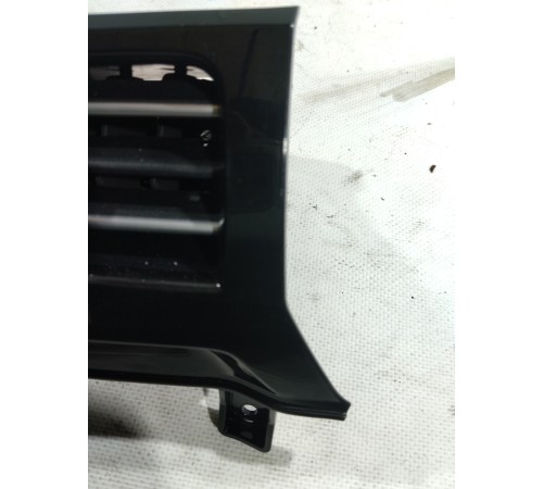 Воздушный дефлектор передний левый