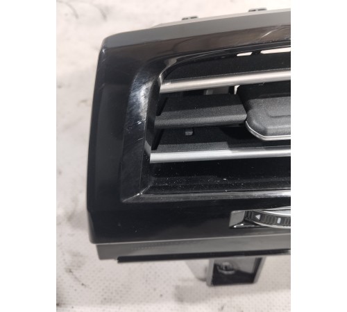 Воздушный дефлектор передний левый