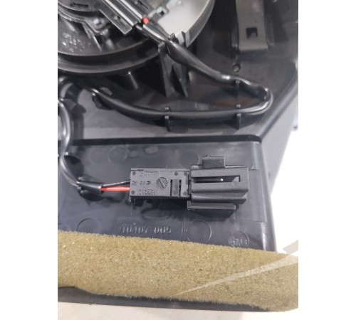 Воздушный дефлектор передний левый