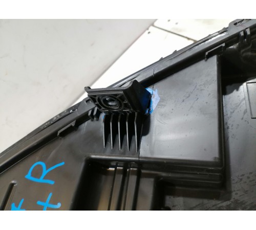 Фара передняя правая