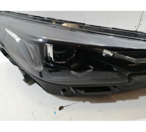 Фара передняя правая