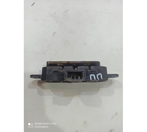 Блок кнопок памяти сиденья(передний правый)